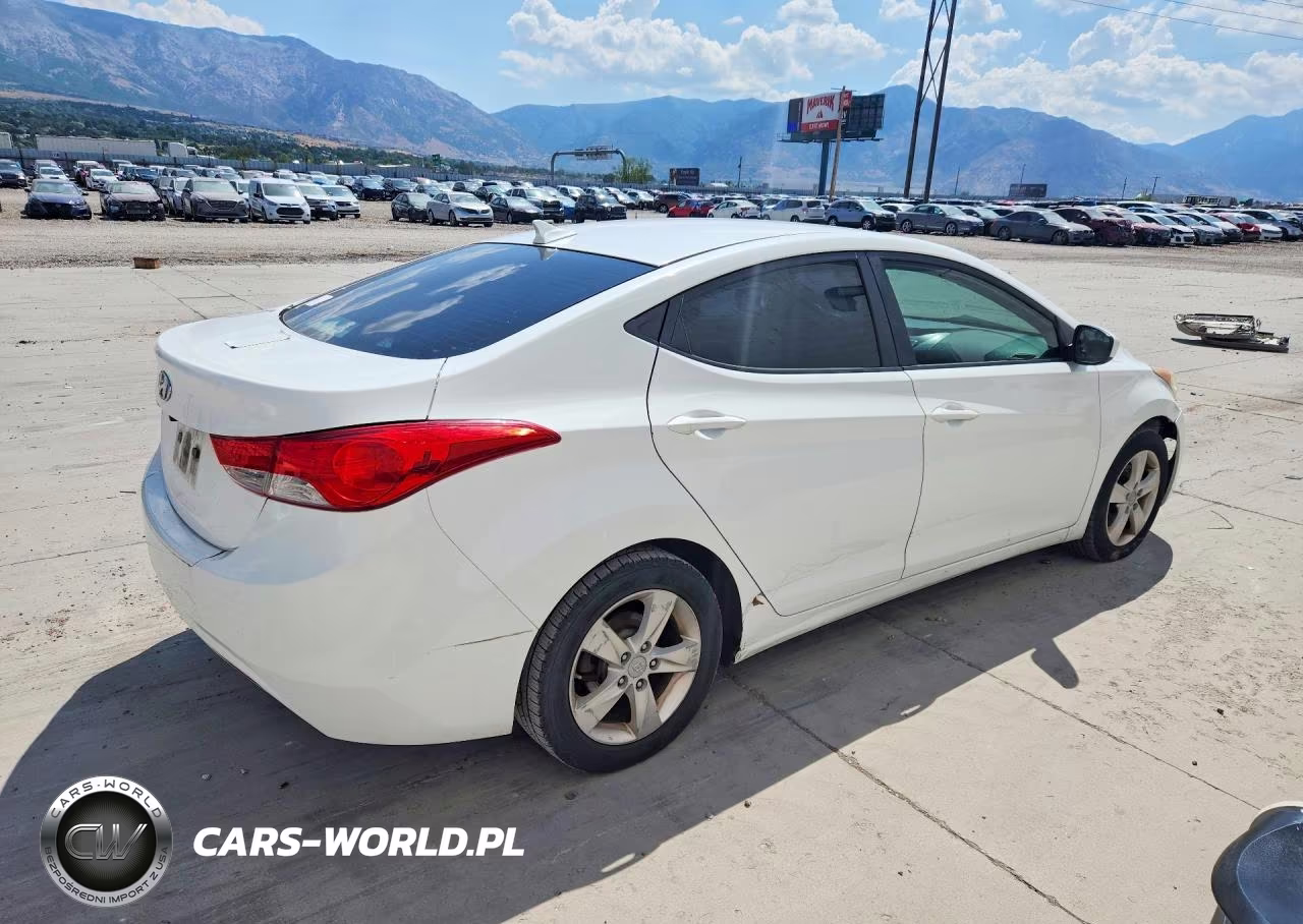 2013 Hyundai Elantra Gls VIN:5NPDH4AE7DH170442 - 3