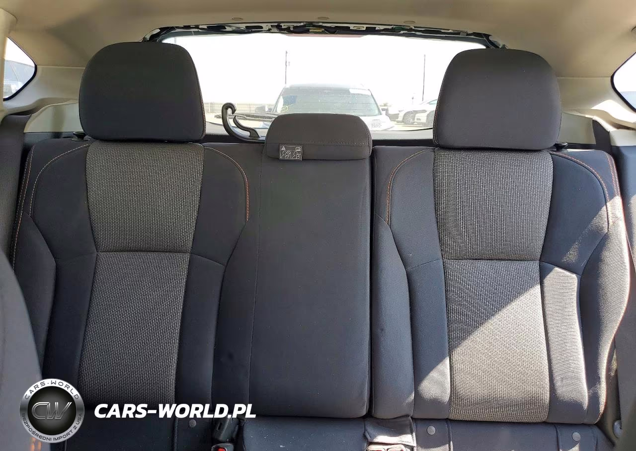 2018 Subaru Crosstrek Premium VIN:JF2GTADC3JH313340 - 10