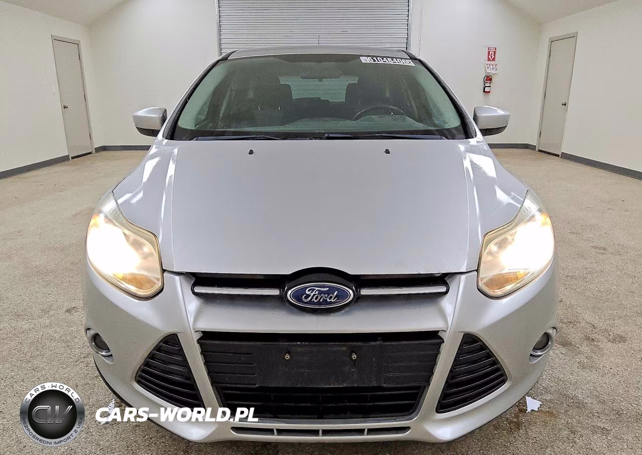 2012 Ford Focus Se VIN:1FAHP3K28CL321565 - 5