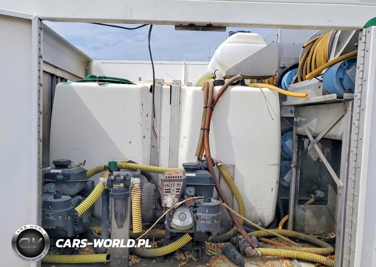 2014 Isuzu Npr Hd Box Truck VIN:54DC4W1B5ES804340 - 10
