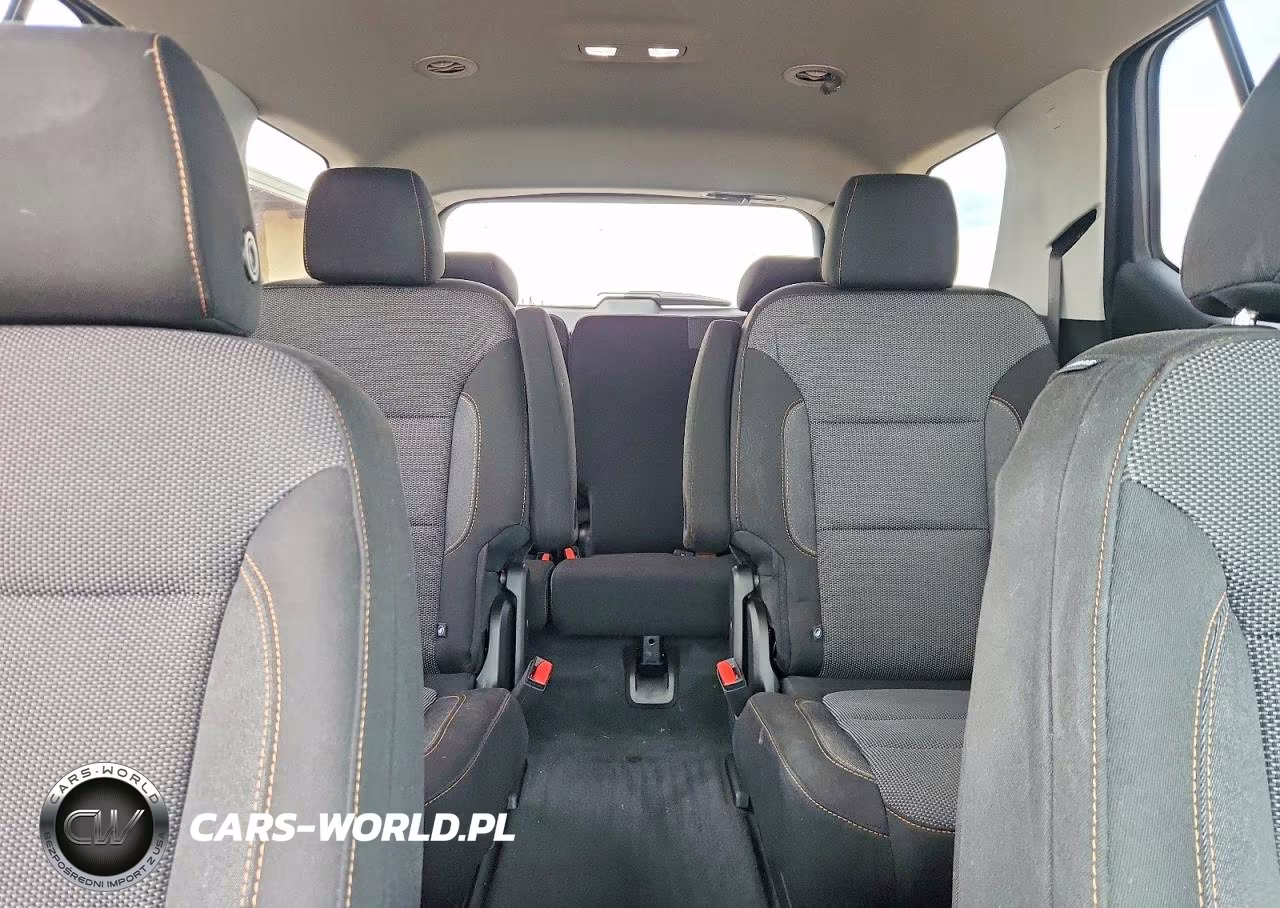 2019 Chevrolet Traverse Lt VIN:1GNERGKWXKJ132144 - 10