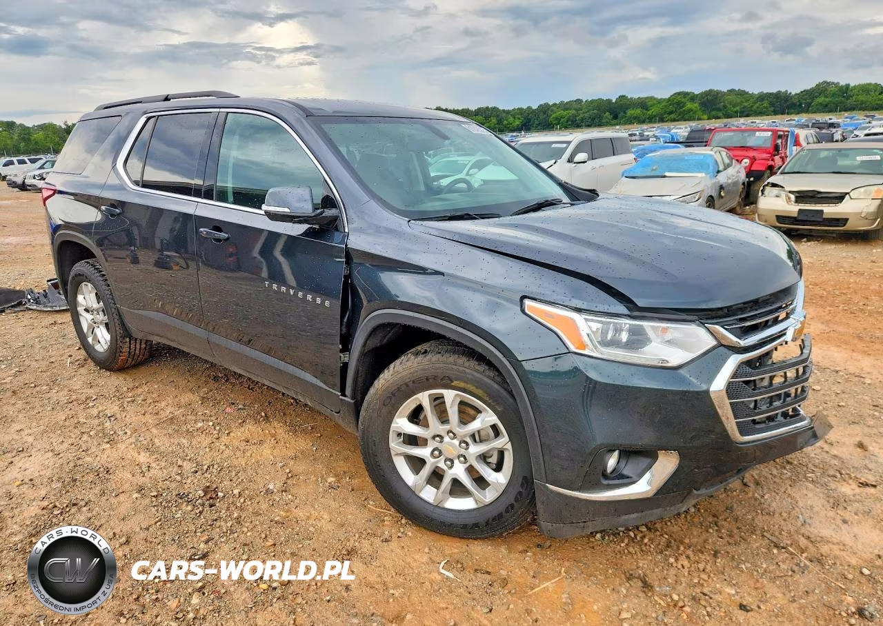 2019 Chevrolet Traverse Lt VIN:1GNERGKWXKJ132144 - 4