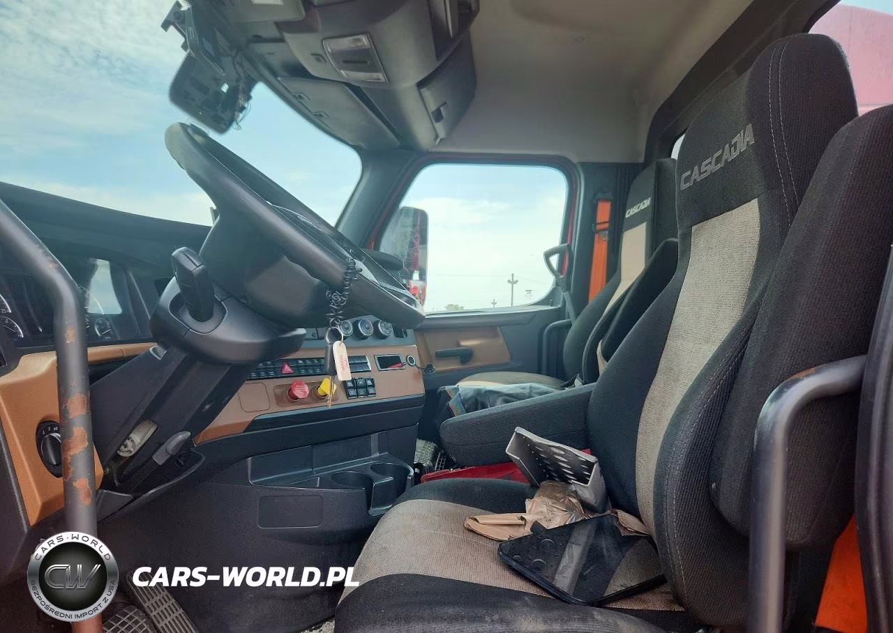 2023 Freightliner Cascadia 126" Day Cab Truck Cab And Chassis VIN:3AKJHLDR7PSNL5484 - 7