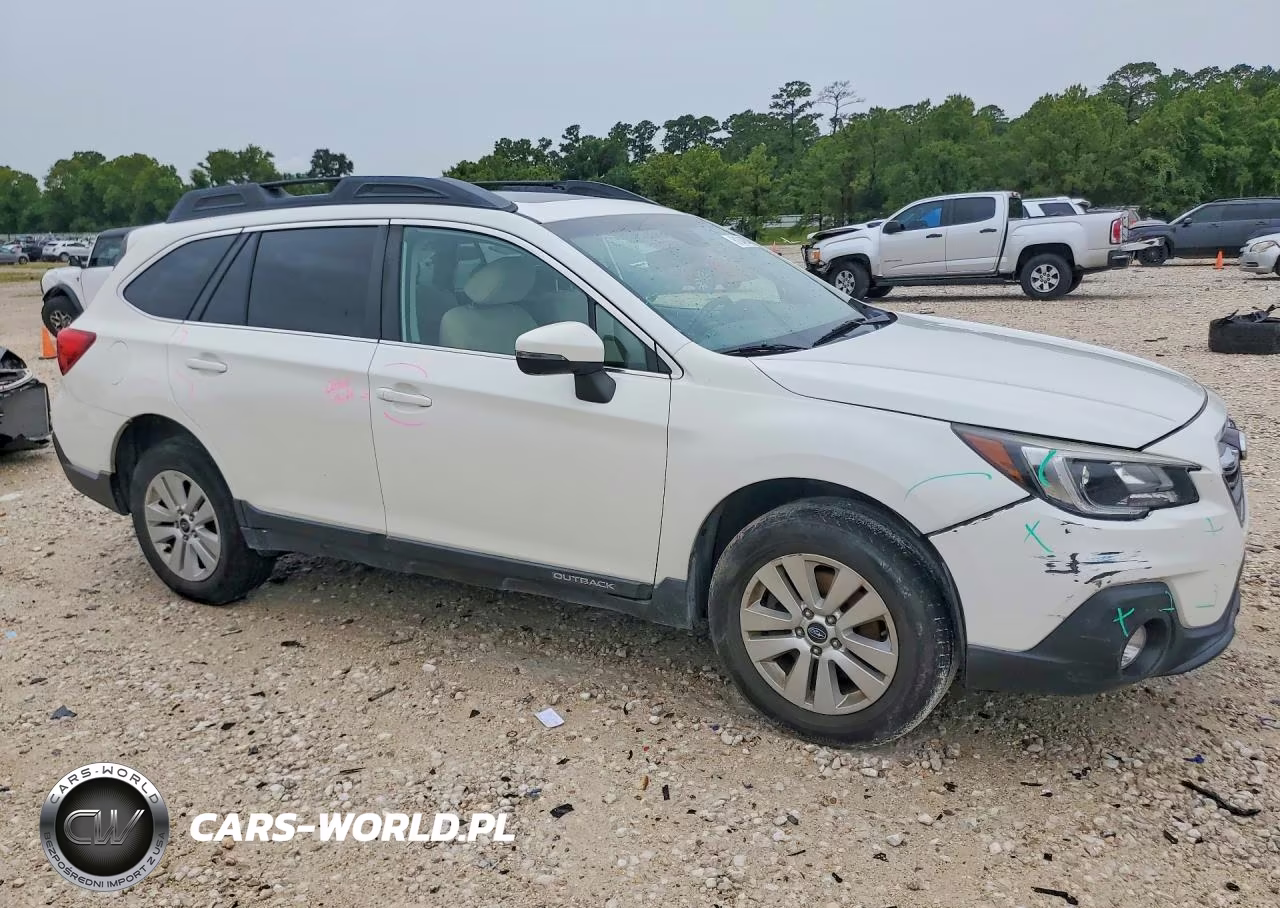 2019 Subaru Outback 2.5I Premium VIN:4S4BSAHC4K3341549 - 4