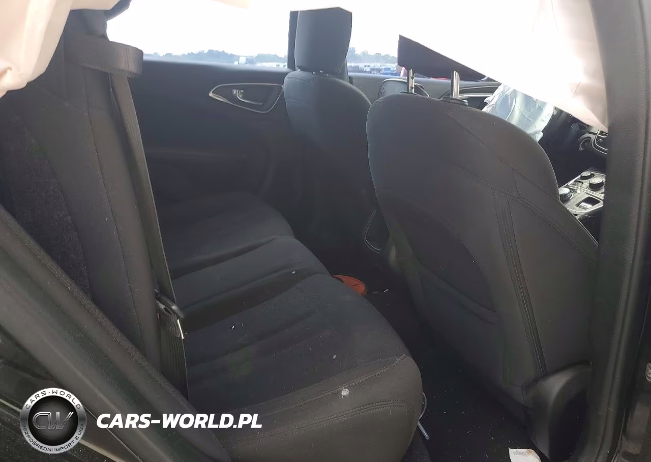 2015 Chrysler 200 Limited VIN:1C3CCCAB9FN662729 - 10