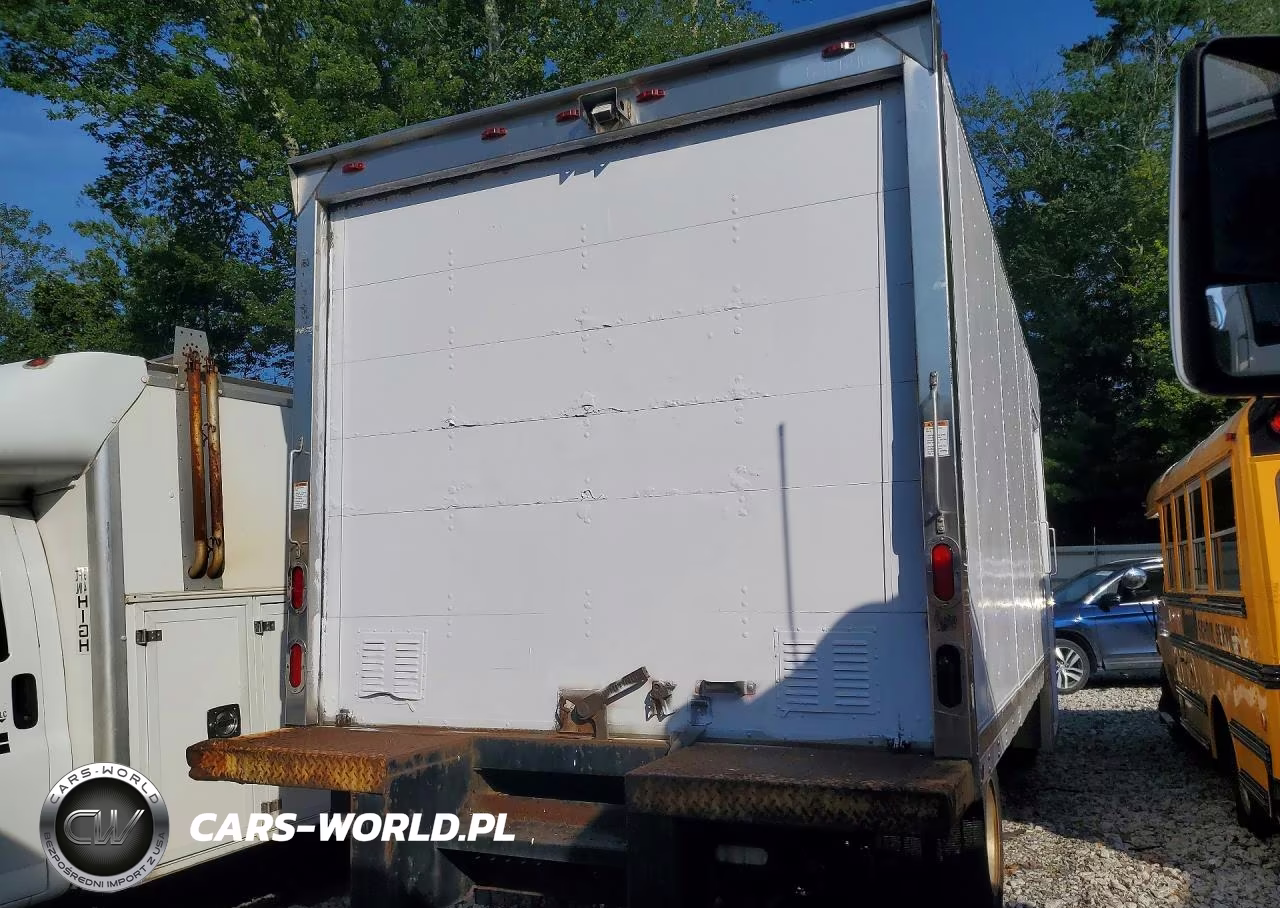 2017 Hino 195 Box Truck VIN:JHHSDM2H5HK005814 - 3