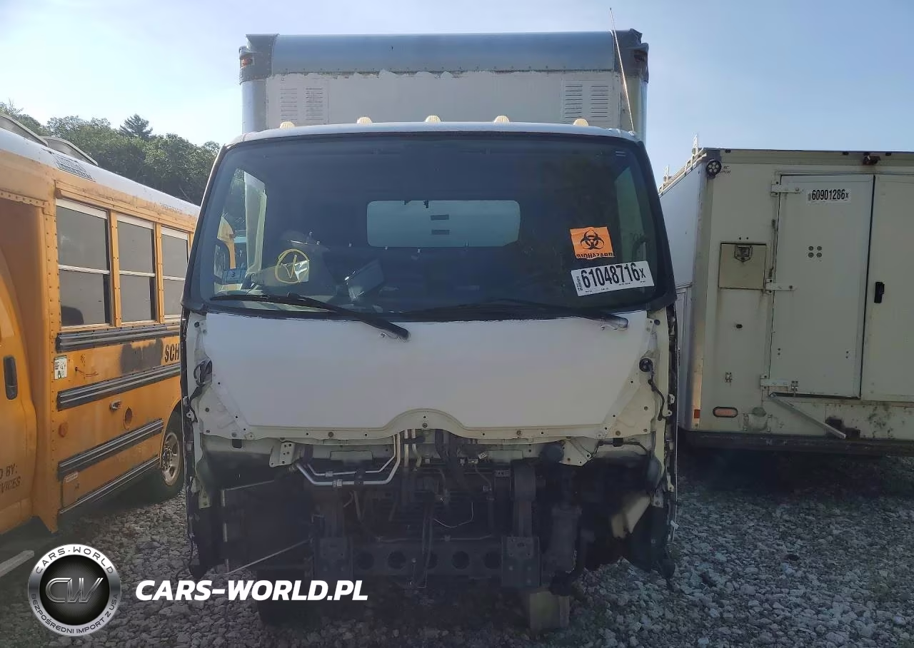 2017 Hino 195 Box Truck VIN:JHHSDM2H5HK005814 - 5
