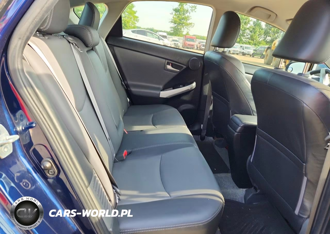2013 Toyota Prius Four VIN:JTDKN3DU2D1723955 - 10