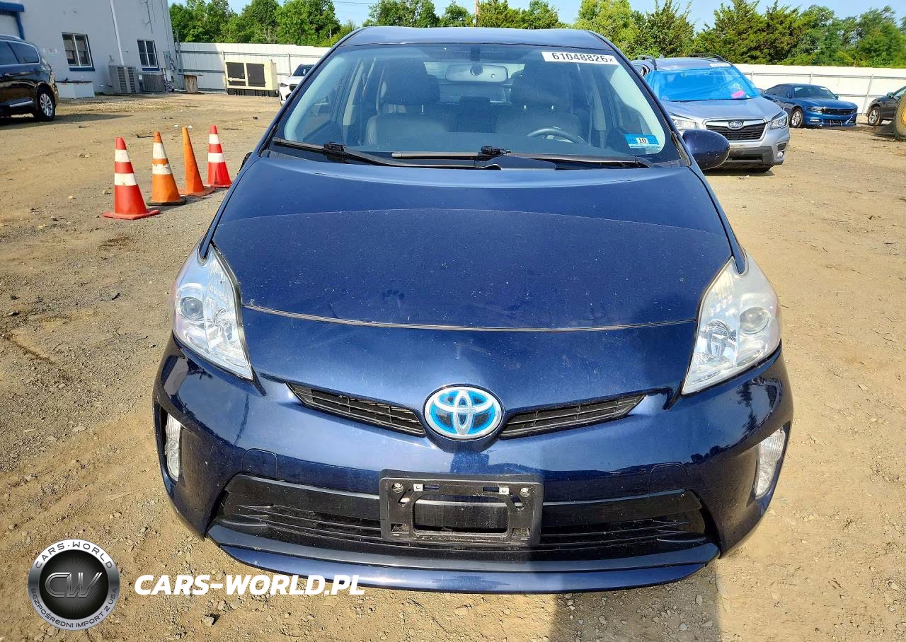 2013 Toyota Prius Four VIN:JTDKN3DU2D1723955 - 5