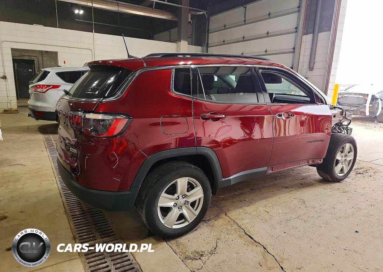 2022 Jeep Compass Latitude VIN:3C4NJDBB7NT124060 - 3