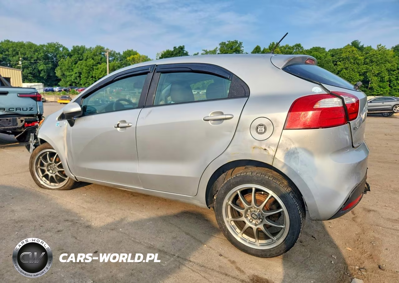 KIA RIO5 VIN:KNADM5A36C6040934 - 2