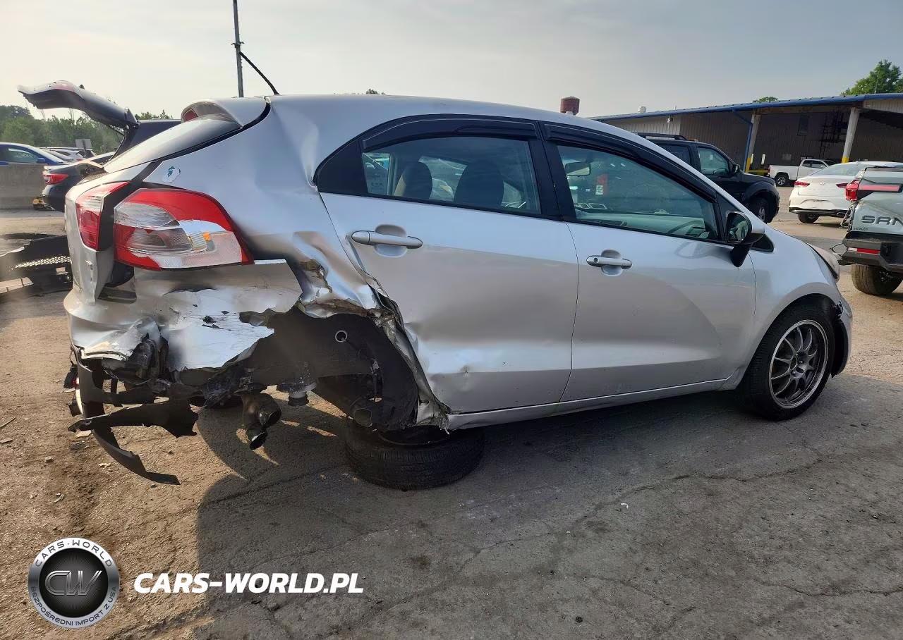 KIA RIO5 VIN:KNADM5A36C6040934 - 3