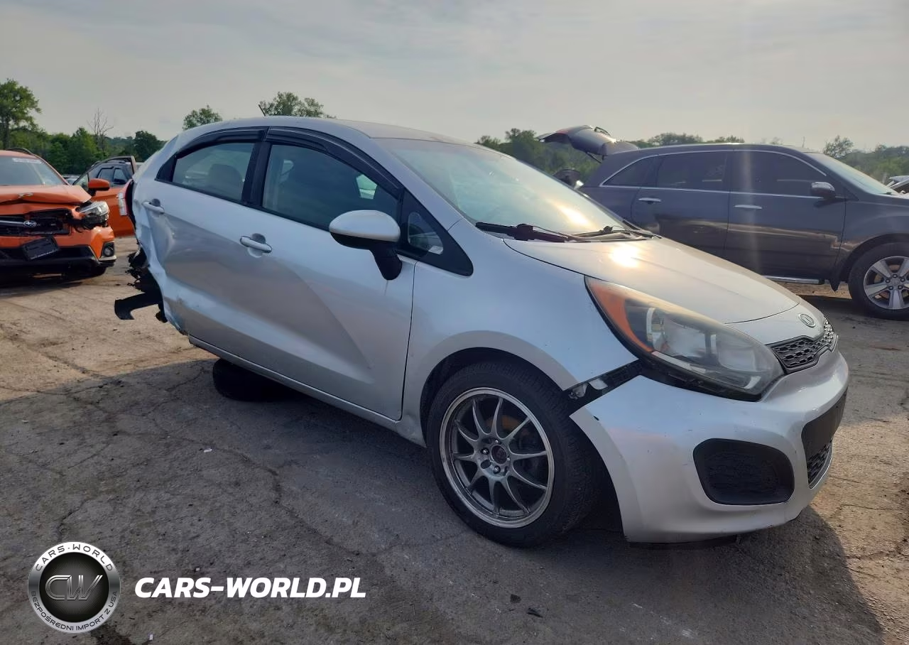 KIA RIO5 VIN:KNADM5A36C6040934 - 4