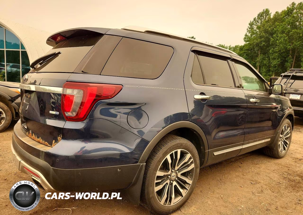2016 Ford Explorer Platinum VIN:1FM5K8HT8GGB25970 - 3