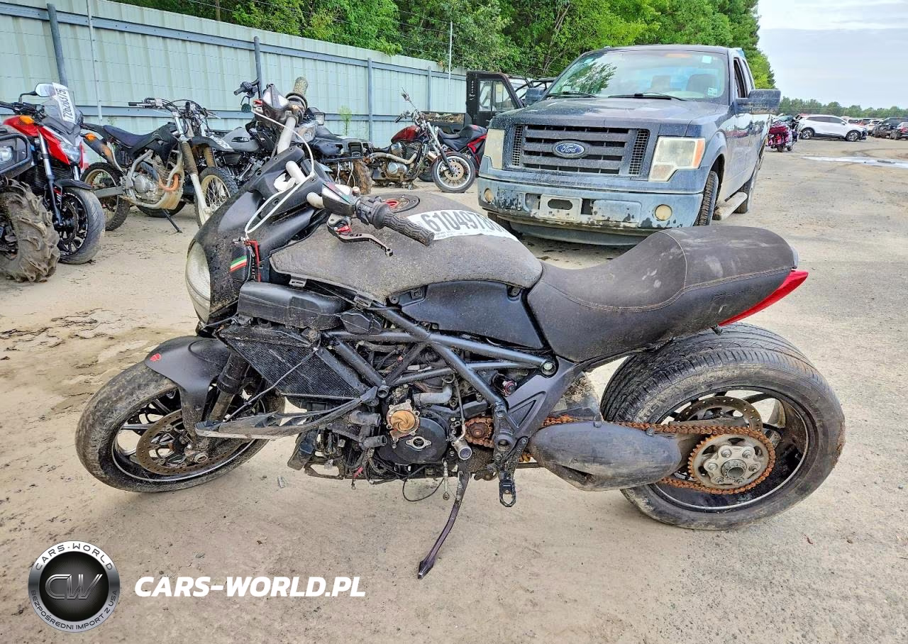 2012 Ducati Diavel VIN:ZDM13BLW0CB009463 - 3