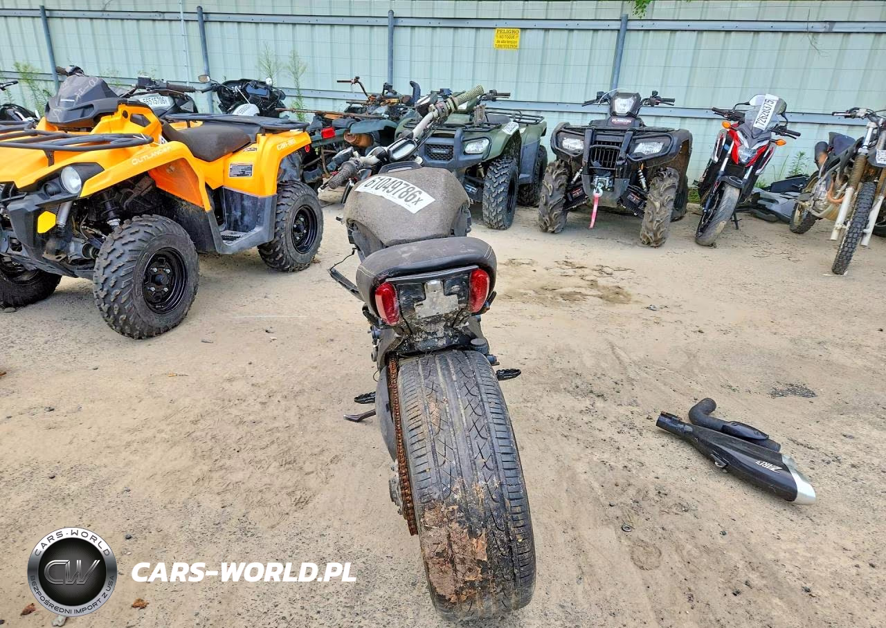 2012 Ducati Diavel VIN:ZDM13BLW0CB009463 - 4