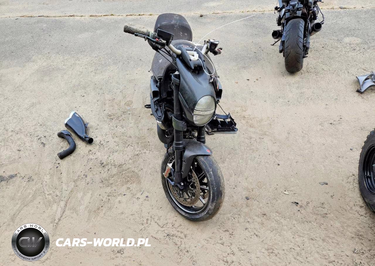 2012 Ducati Diavel VIN:ZDM13BLW0CB009463 - 5