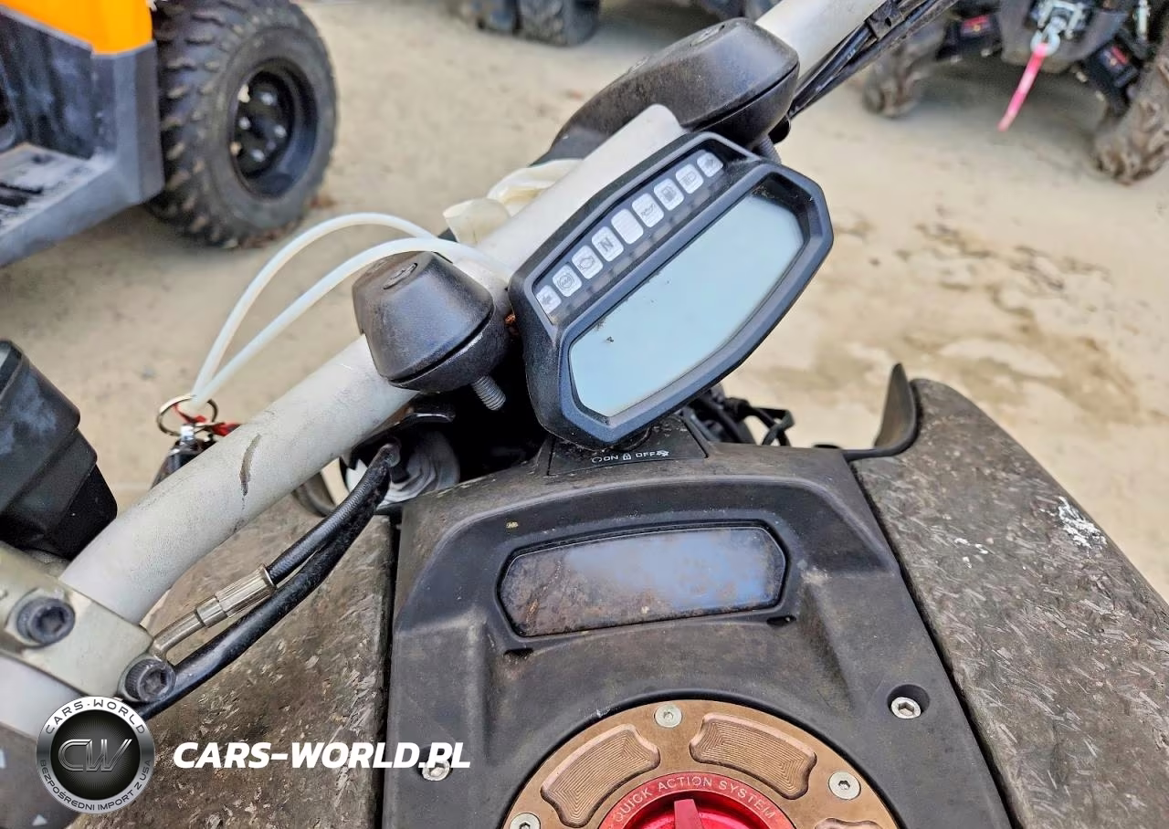 2012 Ducati Diavel VIN:ZDM13BLW0CB009463 - 7