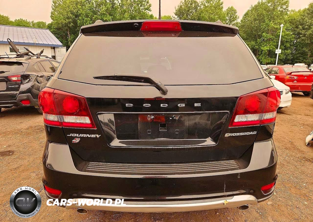2019 Dodge Journey Crossroad VIN:3C4PDDGG4KT857487 - 6