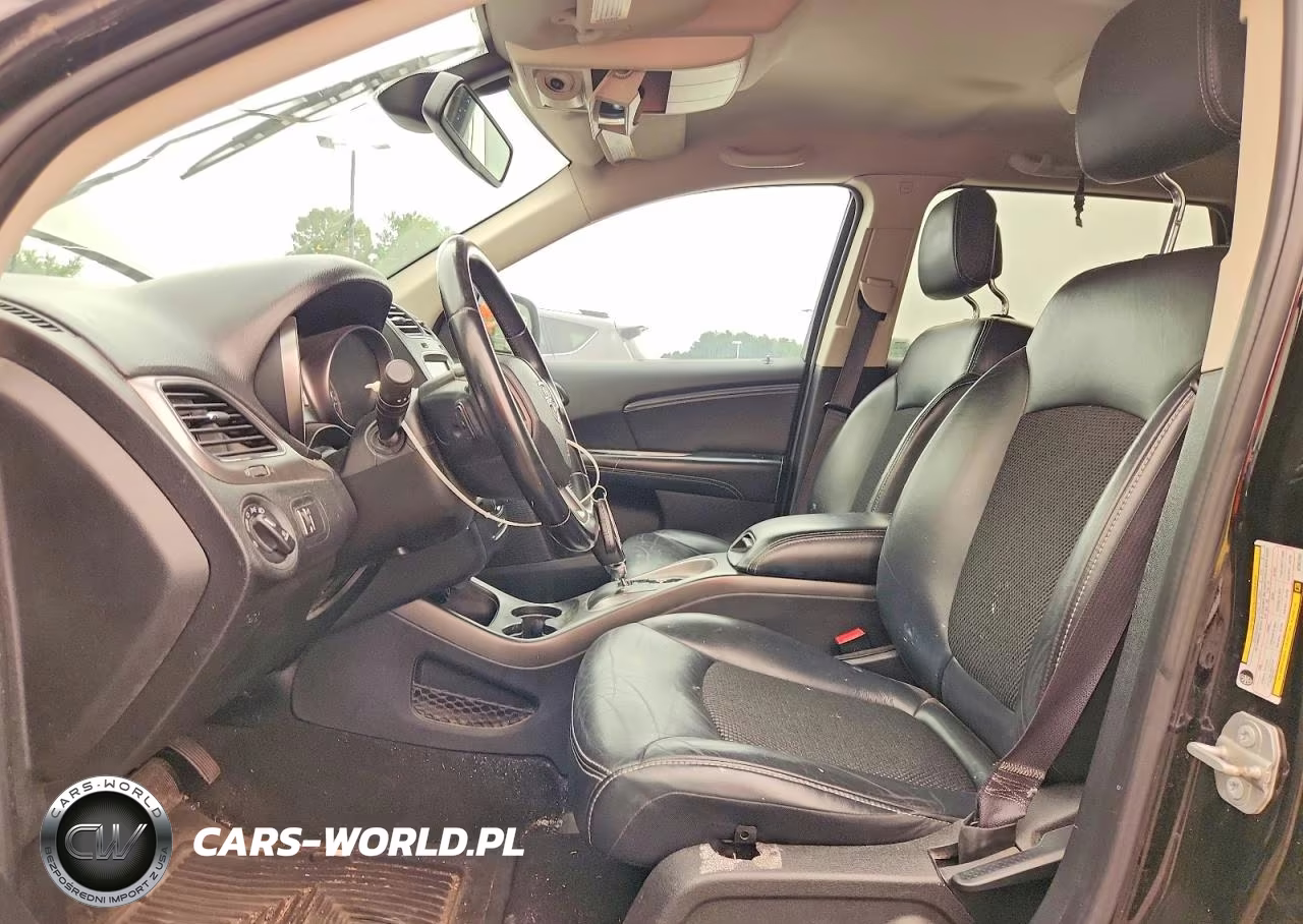 2019 Dodge Journey Crossroad VIN:3C4PDDGG4KT857487 - 7