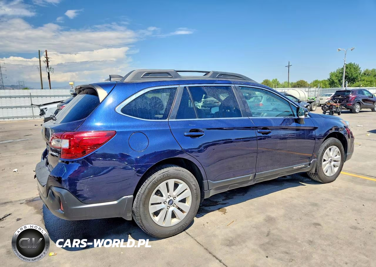 2018 Subaru Outback 2.5I Premium VIN:4S4BSAHC5J3248635 - 3