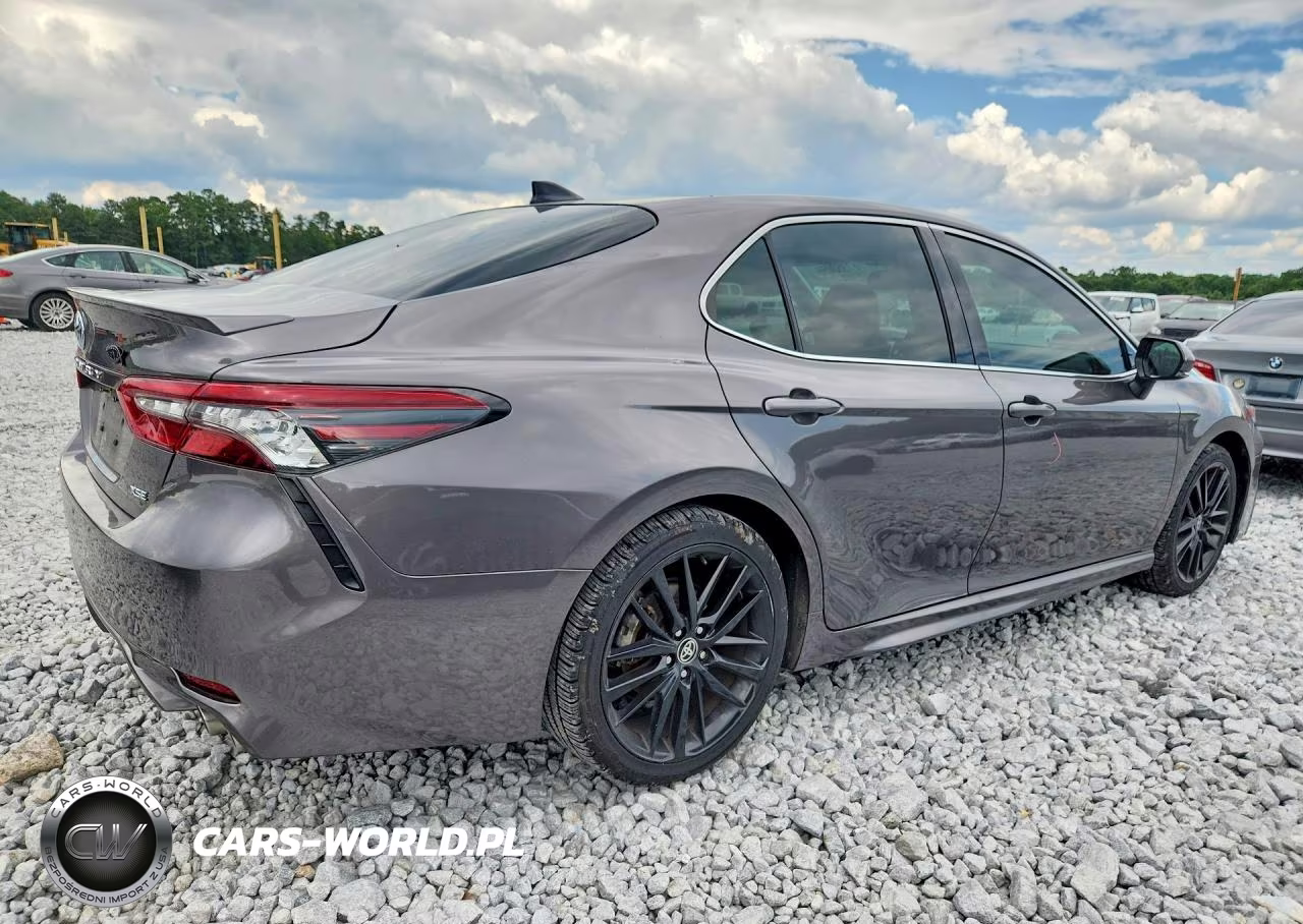 2021 Toyota Camry Xse VIN:4T1K61AK8MU540462 - 3