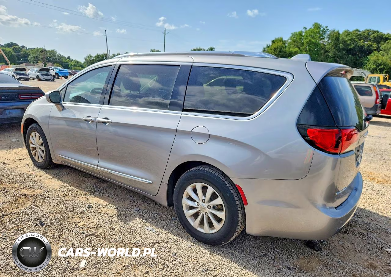 2017 Chrysler Pacifica Touring L Plus VIN:2C4RC1EG4HR506426 - 2