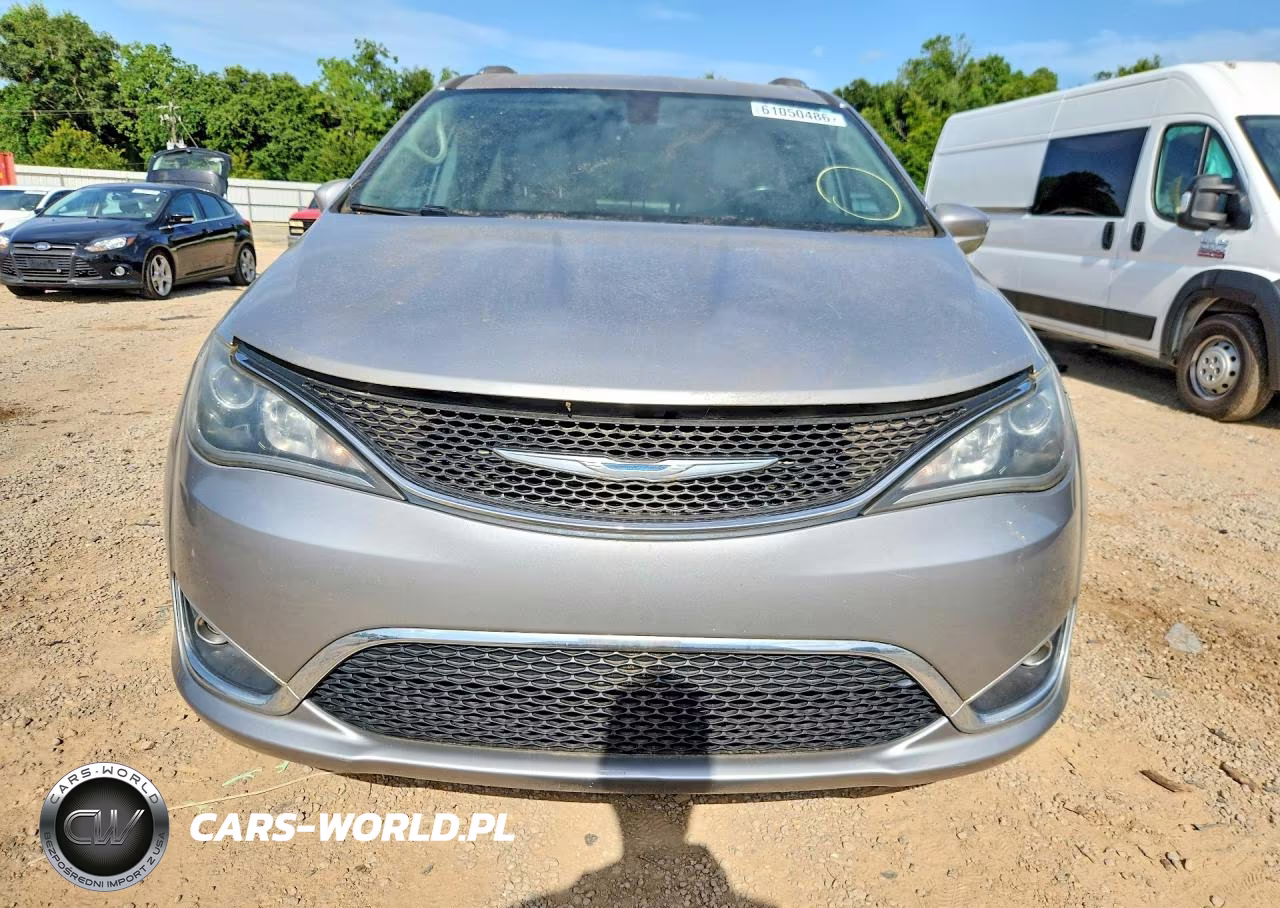 2017 Chrysler Pacifica Touring L Plus VIN:2C4RC1EG4HR506426 - 5