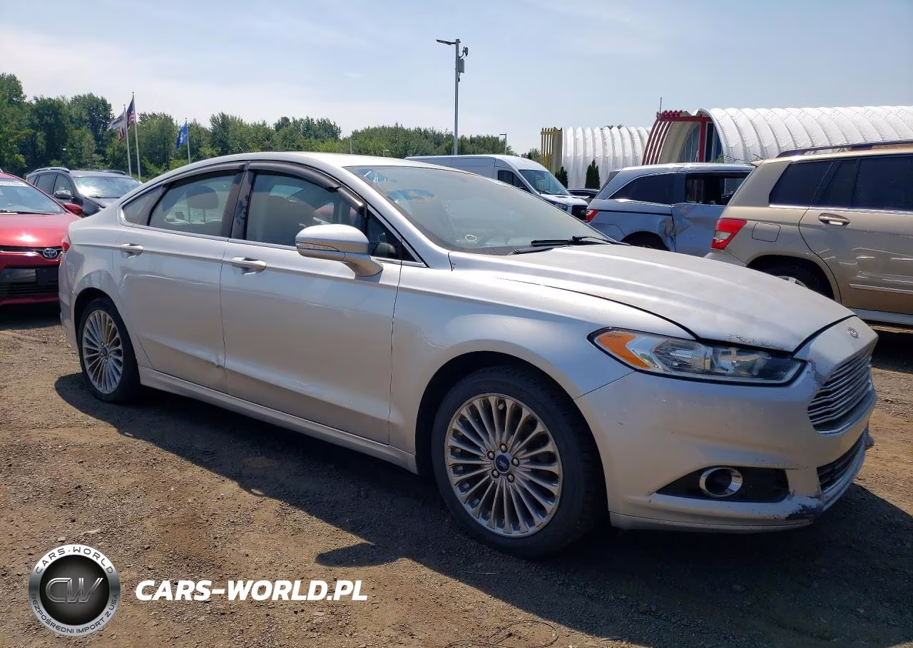 2015 Ford Fusion Titanium VIN:3FA6P0K95FR268011 - 4