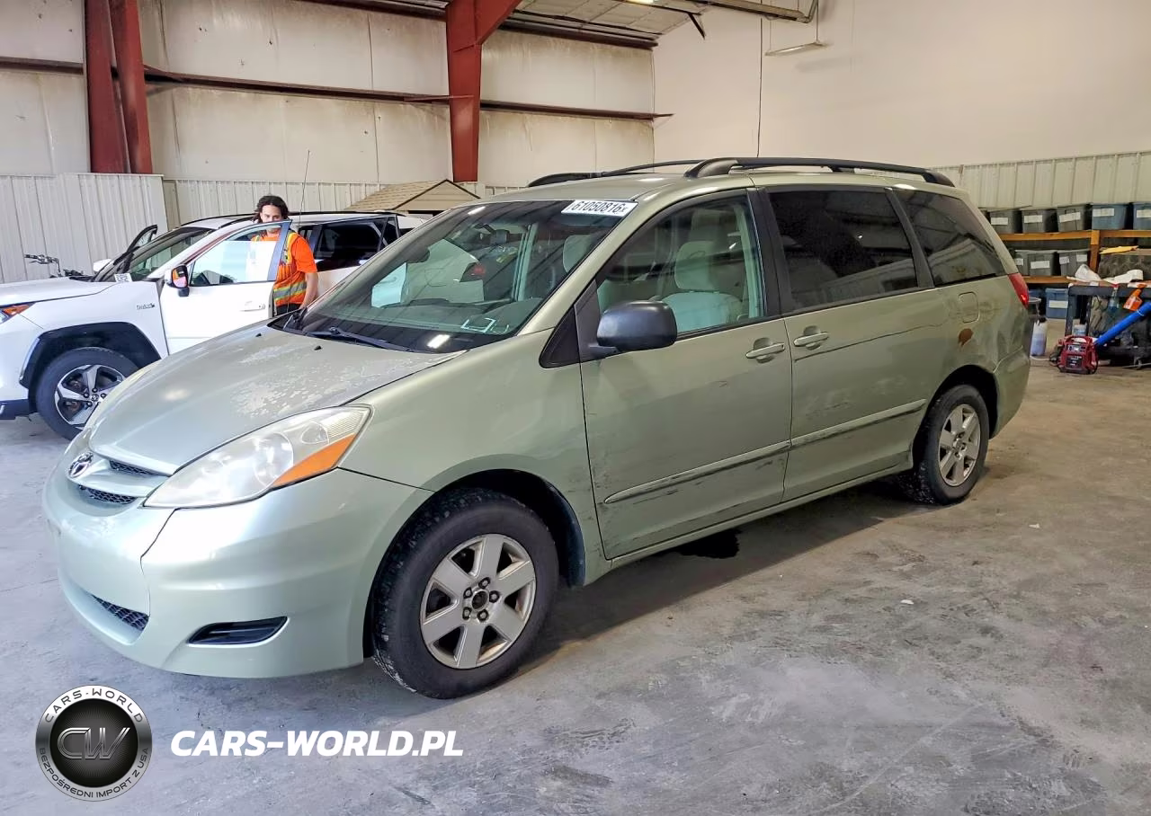 2009 Toyota Sienna Le 7-Passenger