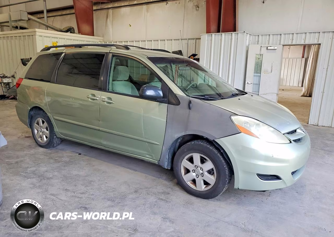 2009 Toyota Sienna Le 7-Passenger VIN:5TDZK23C89S268047 - 4