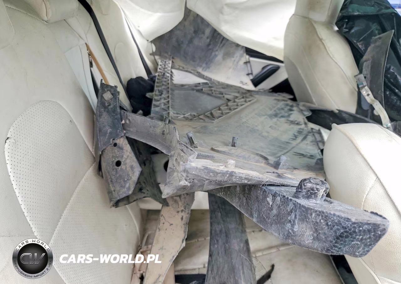 2018 Tesla Model 3 VIN:5YJ3E1EB9JF147287 - 10