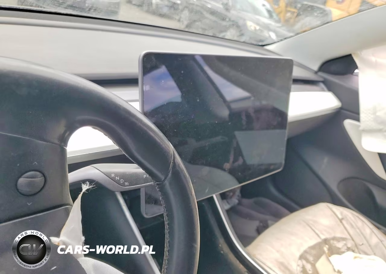 2018 Tesla Model 3 VIN:5YJ3E1EB9JF147287 - 9