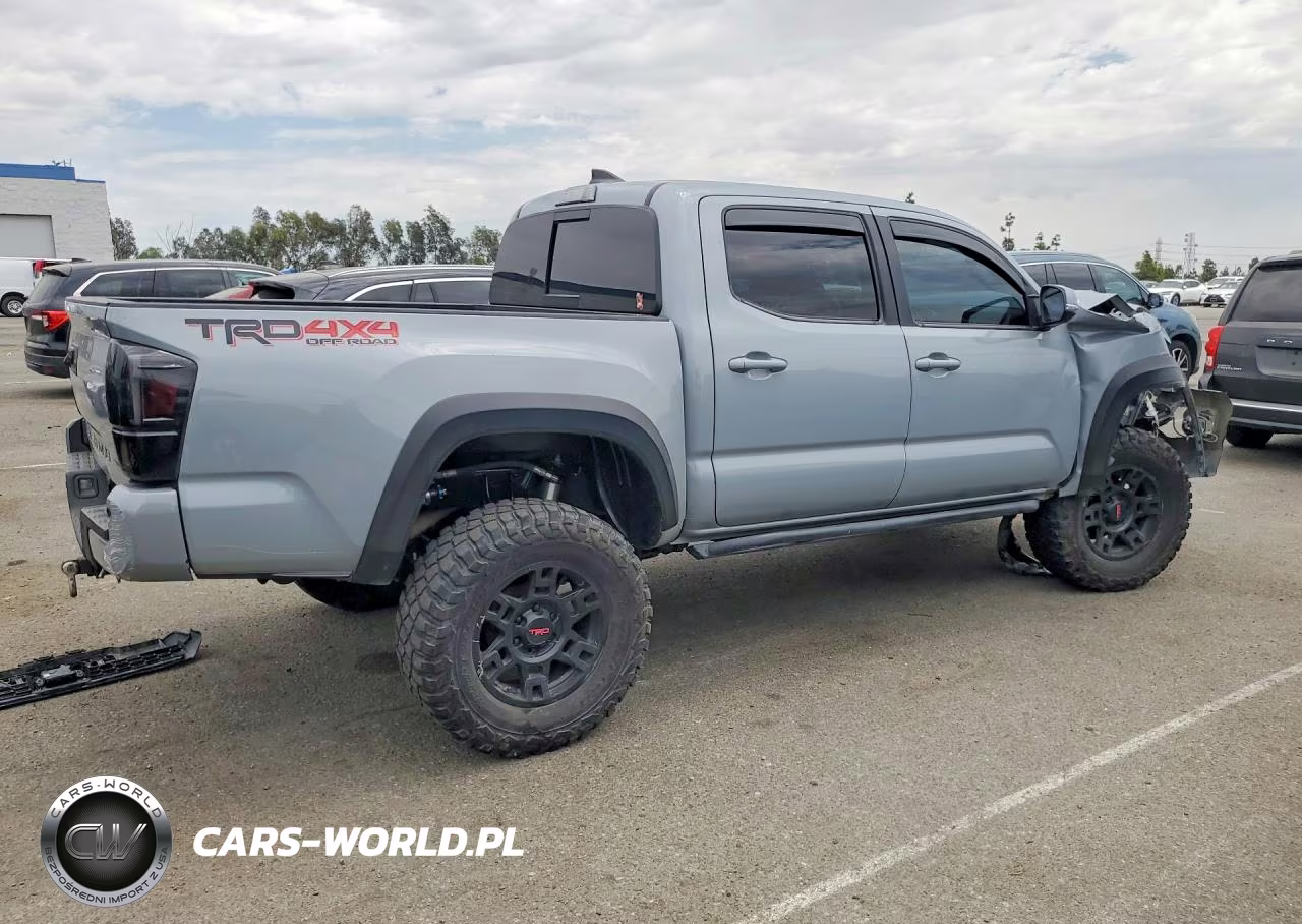 2018 Toyota Tacoma Trd Off-Road VIN:3TMCZ5AN7JM161552 - 3