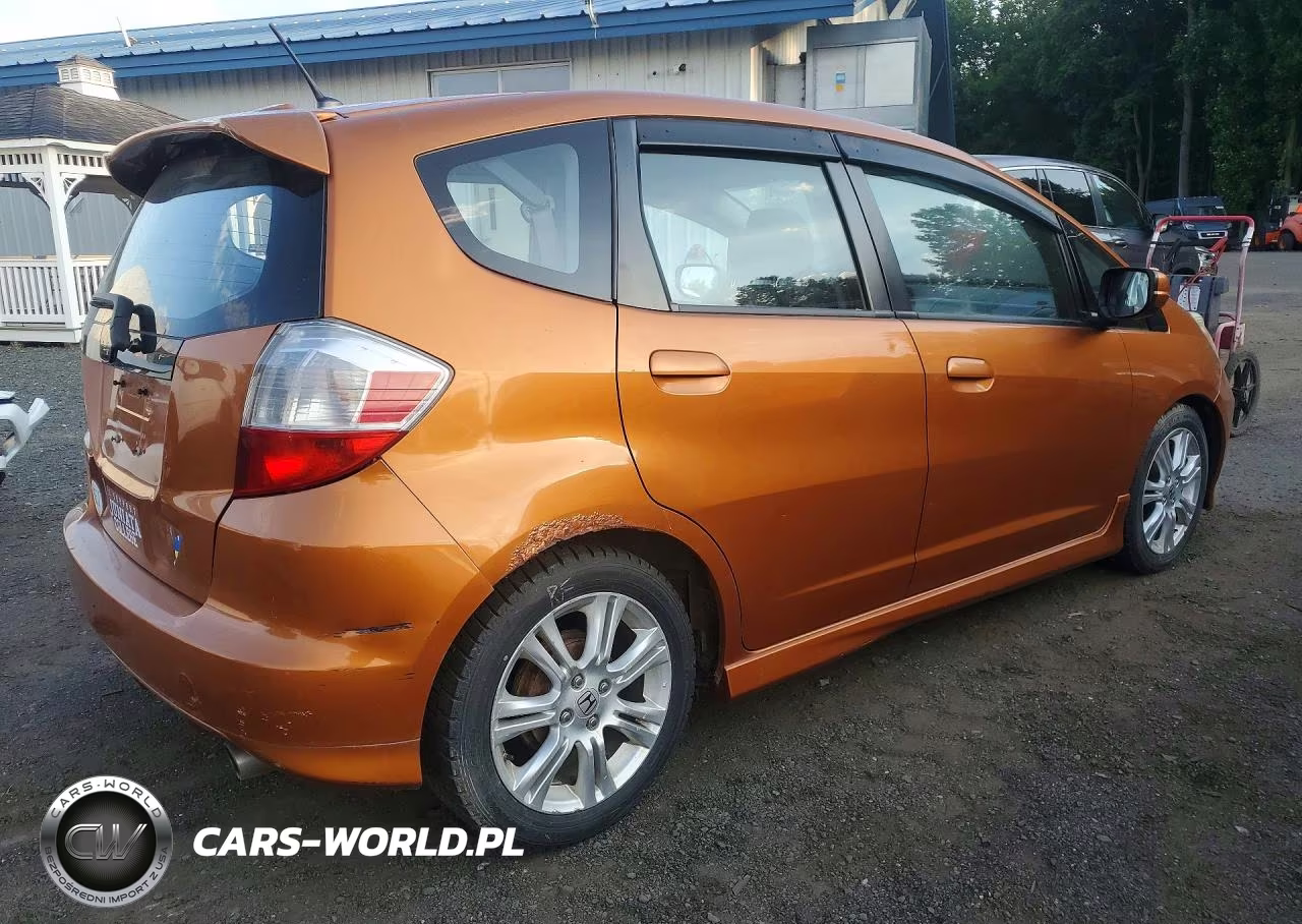 2009 Honda Fit Sport VIN:JHMGE88469S036359 - 3