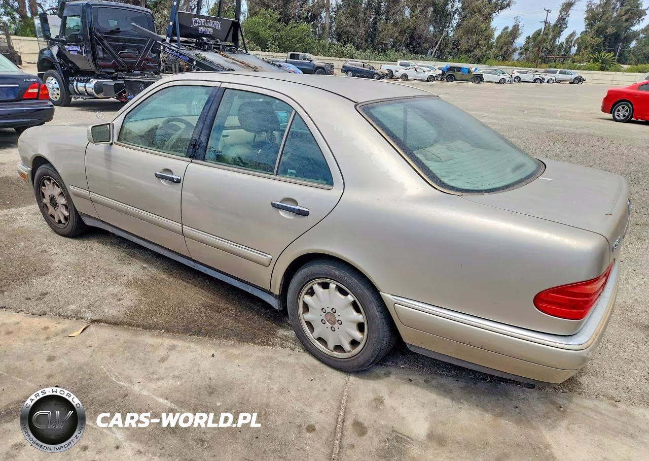 1999 Mercedes-Benz E 320 VIN:WDBJF65H3XA900947 - 2