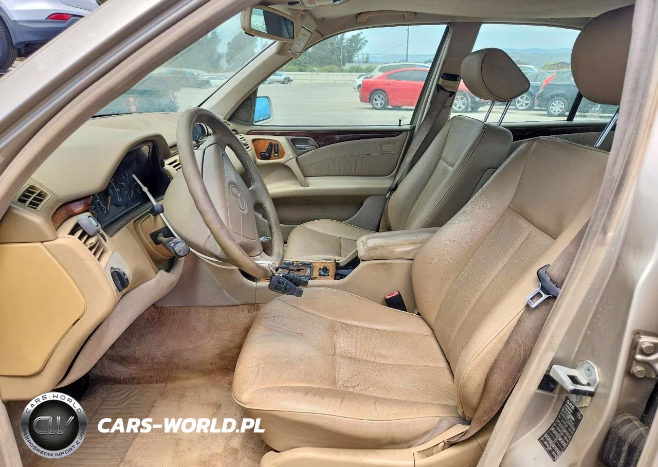 1999 Mercedes-Benz E 320 VIN:WDBJF65H3XA900947 - 7