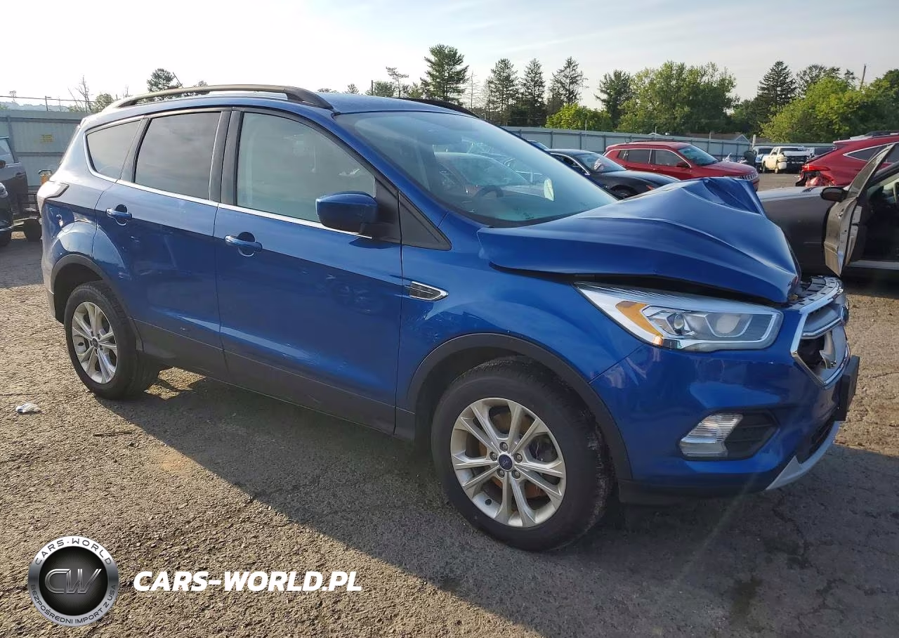 2017 Ford Escape Se VIN:1FMCU9GD9HUB55712 - 4