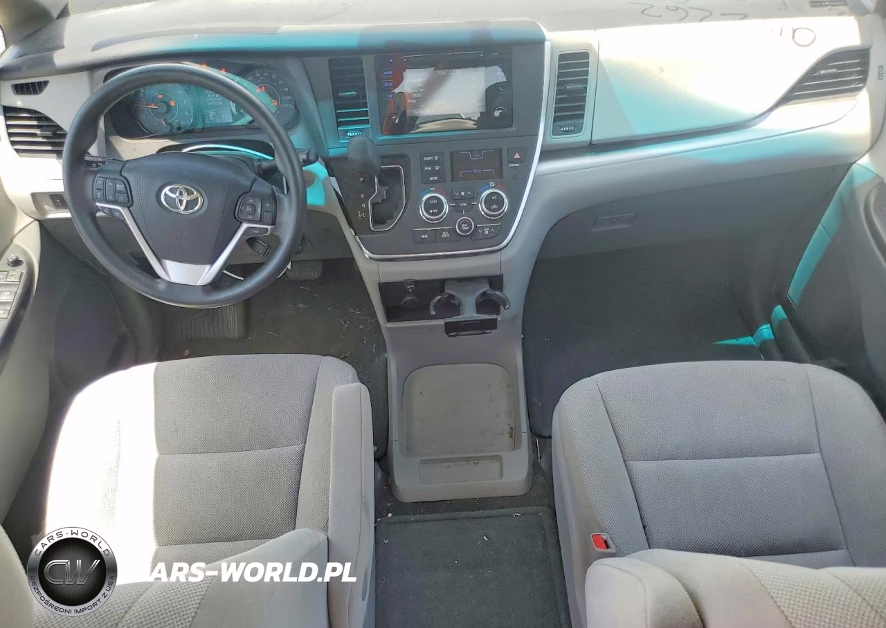 2017 Toyota Sienna L 7-Passenger VIN:5TDZZ3DC3HS884947 - 8
