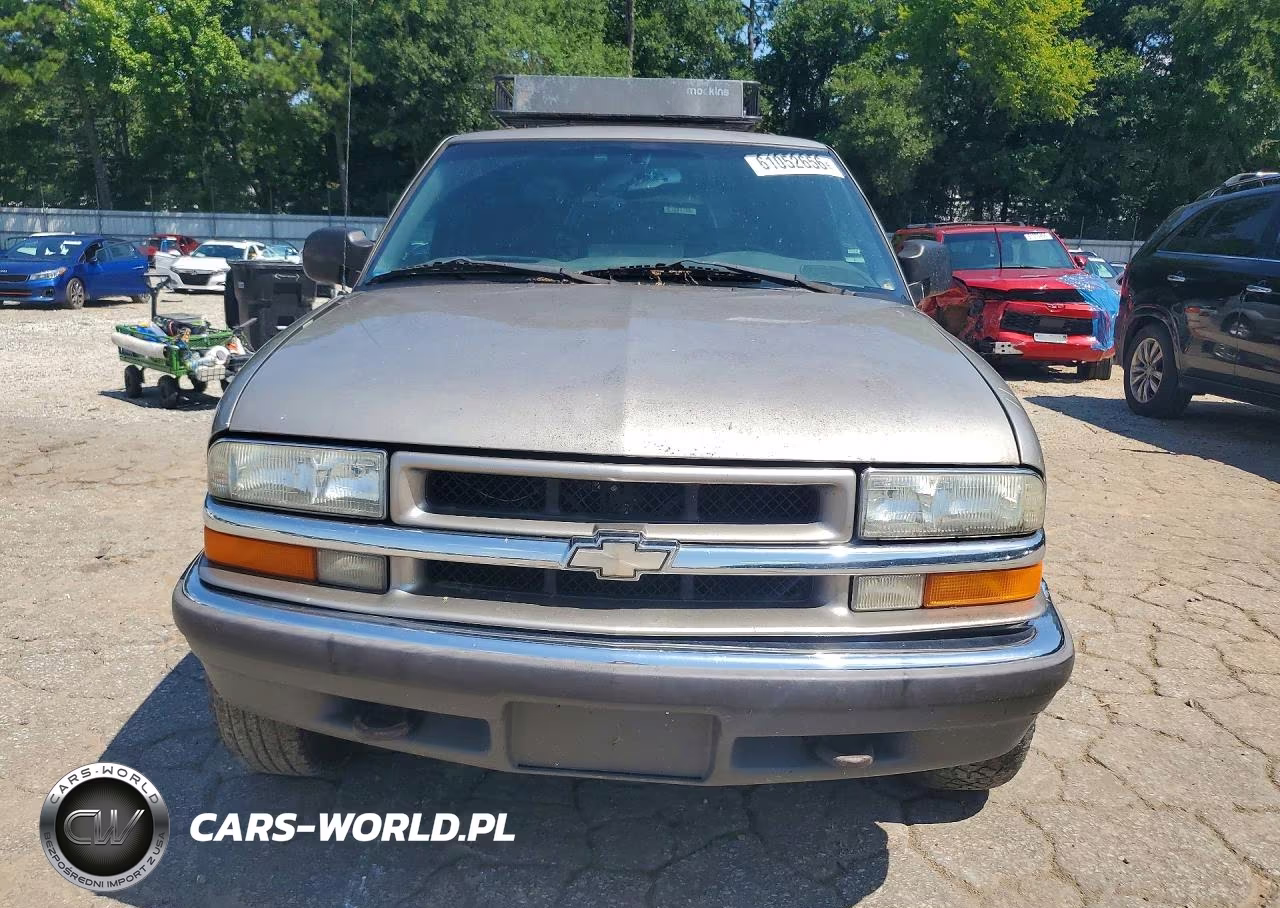 2001 Chevrolet Blazer VIN:1GNDT13W21K238461 - 5