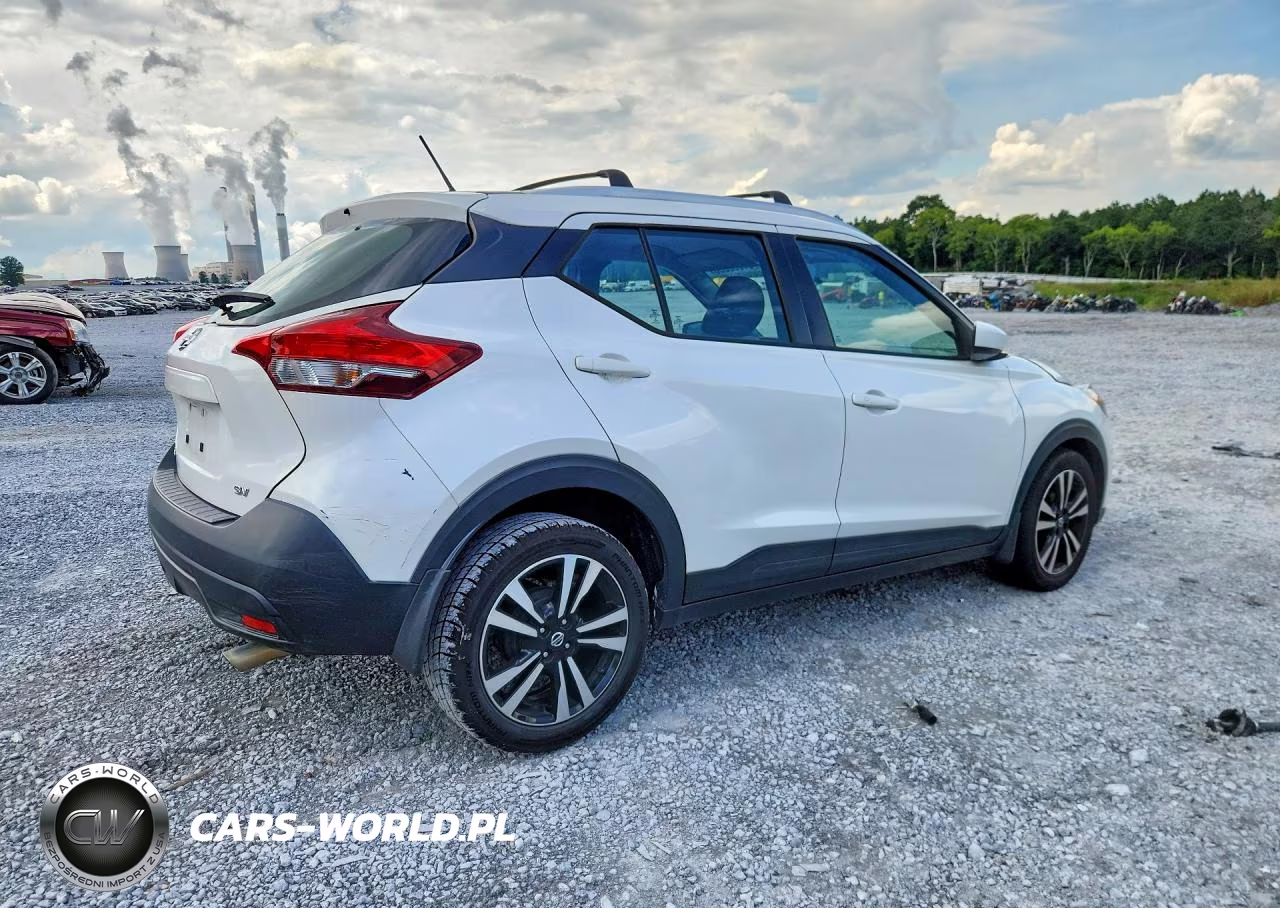 2019 Nissan Kicks Sv VIN:3N1CP5CU6KL500581 - 3
