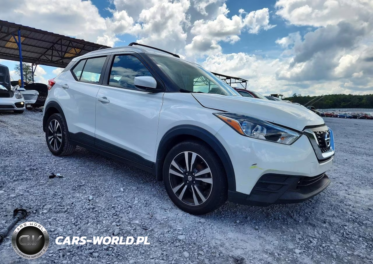 2019 Nissan Kicks Sv VIN:3N1CP5CU6KL500581 - 4