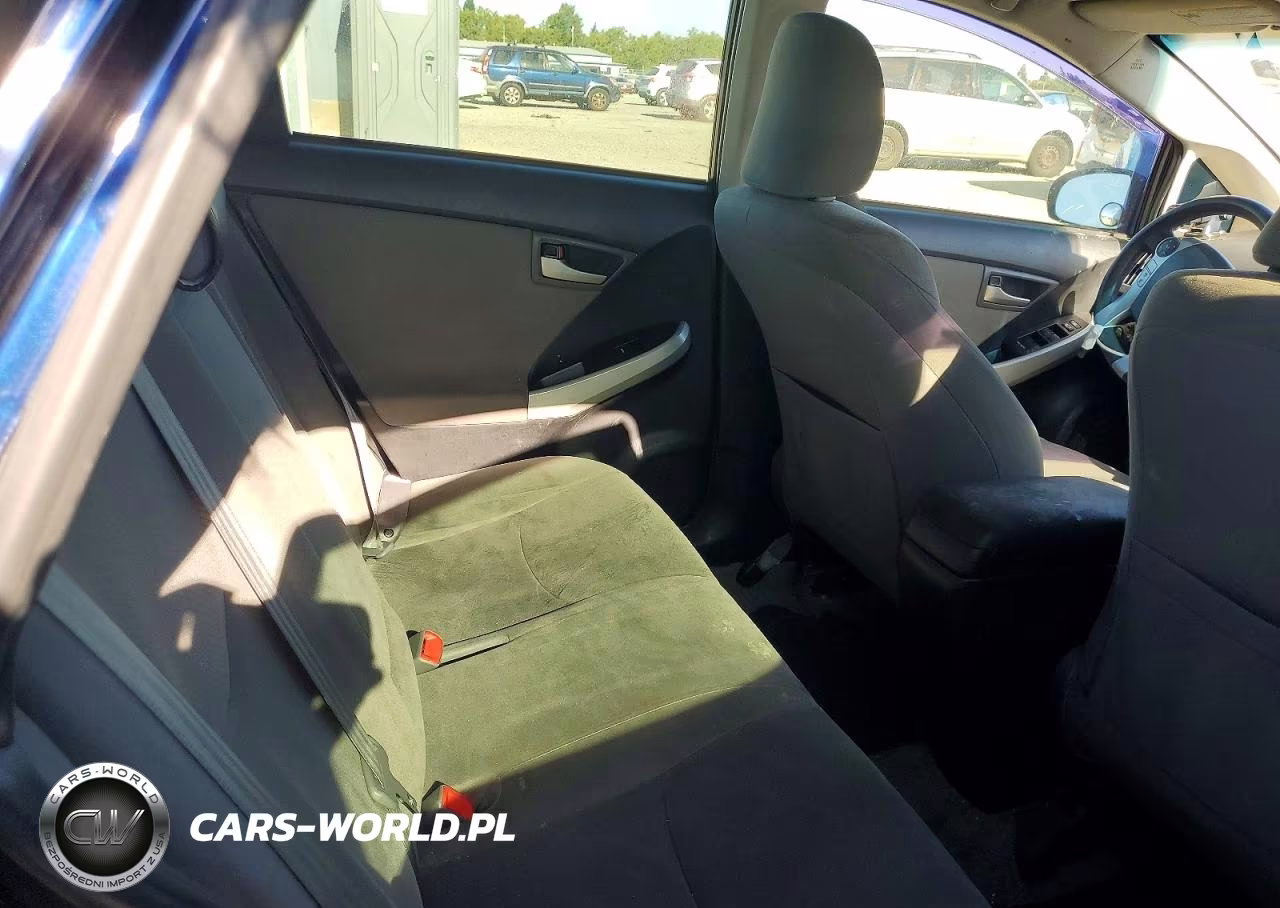 2013 Toyota Prius Two VIN:JTDKN3DU1D0344984 - 10