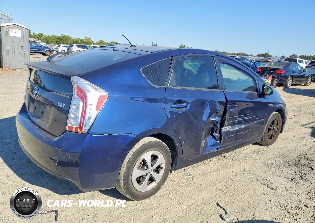 2013 Toyota Prius Two VIN:JTDKN3DU1D0344984 - 3