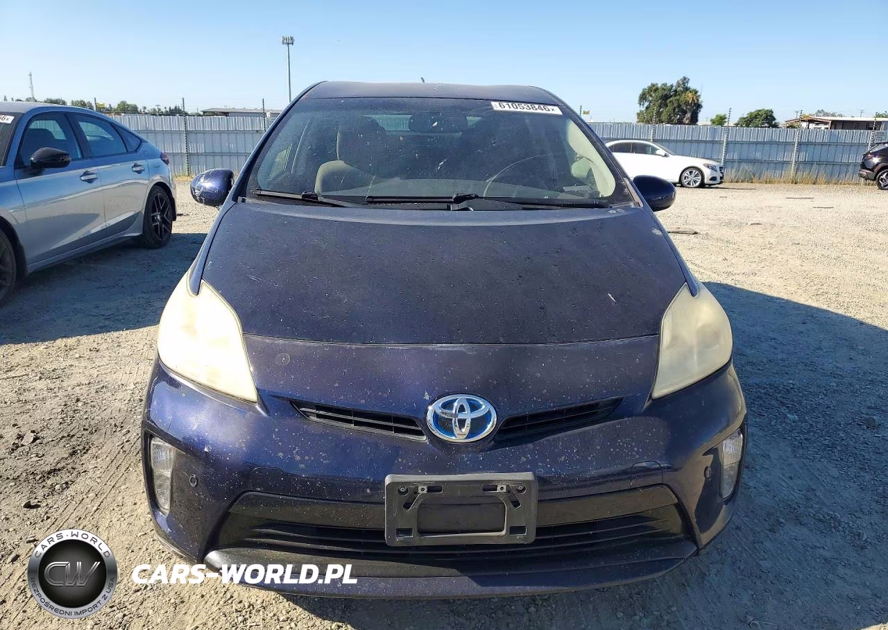 2013 Toyota Prius Two VIN:JTDKN3DU1D0344984 - 5