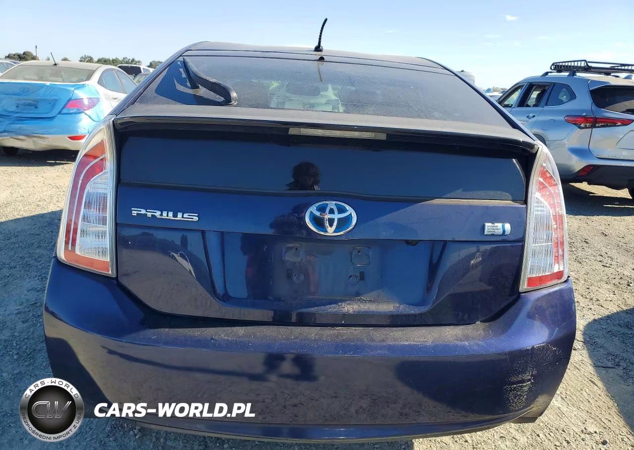 2013 Toyota Prius Two VIN:JTDKN3DU1D0344984 - 6