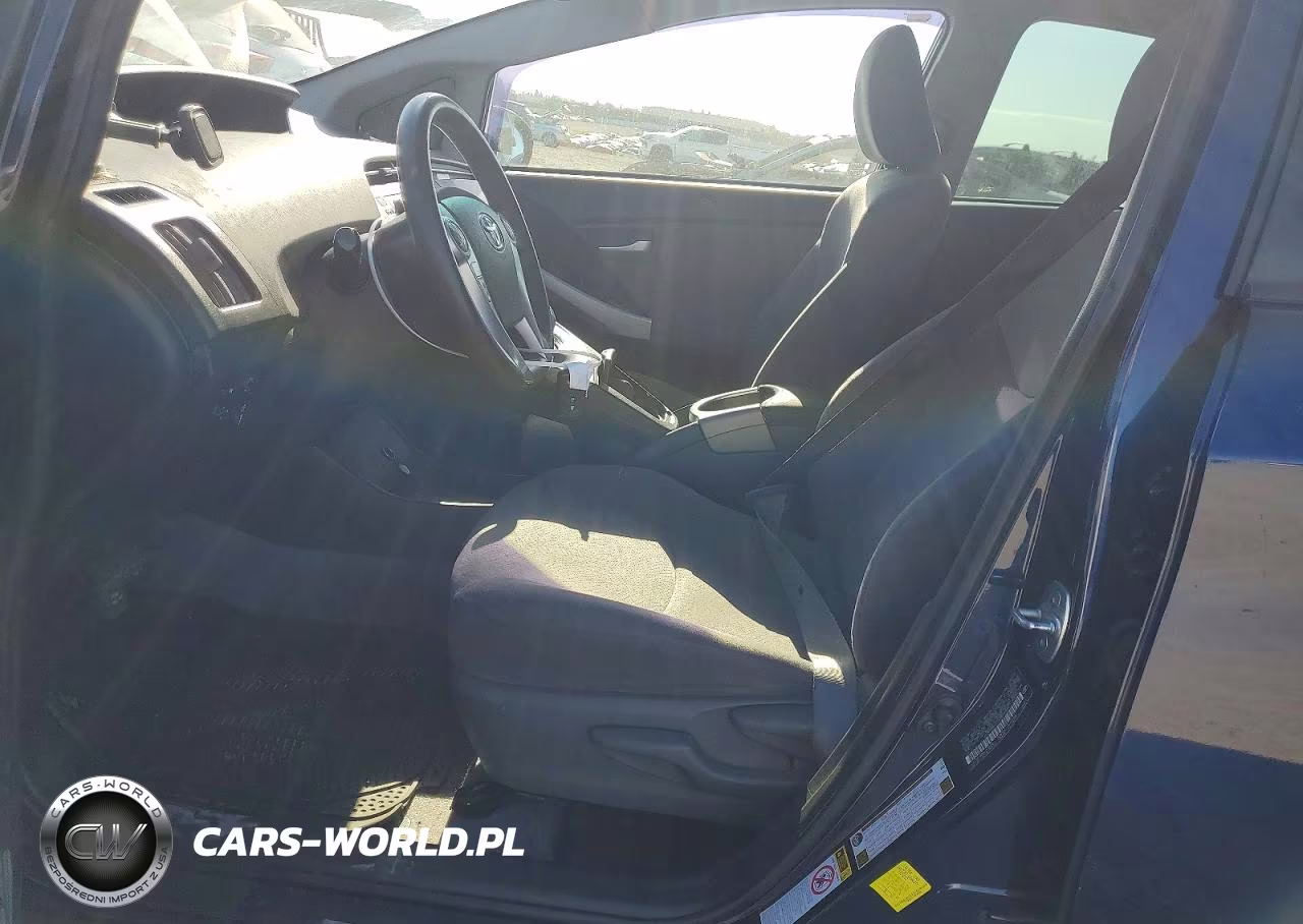 2013 Toyota Prius Two VIN:JTDKN3DU1D0344984 - 7