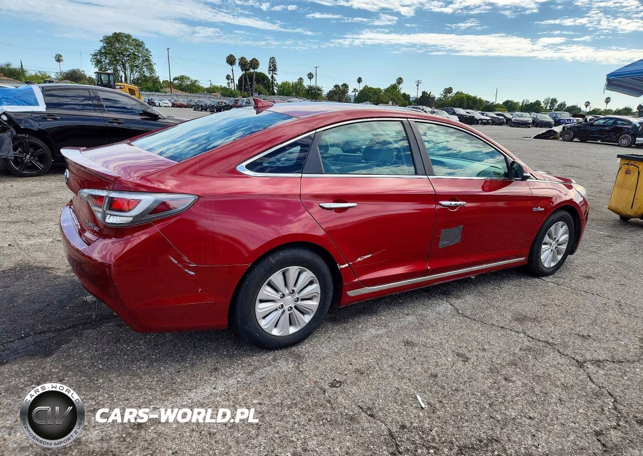 2016 Hyundai Sonata Hybrid Se VIN:KMHE24L17GA009192 - 3