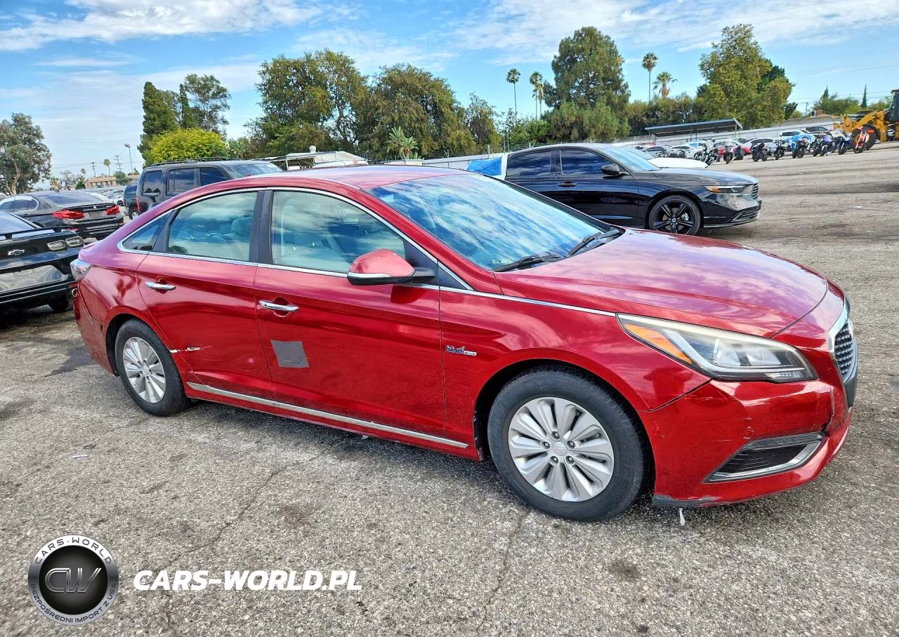 2016 Hyundai Sonata Hybrid Se VIN:KMHE24L17GA009192 - 4