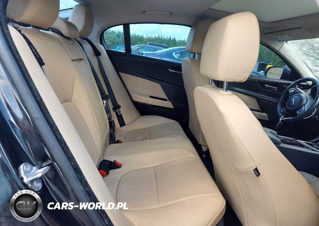2017 Jaguar Xe Premium VIN:SAJAJ4BV2HCP15620 - 10